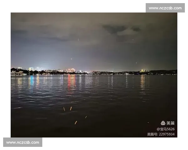 收球瞬间的惊鸿一钩